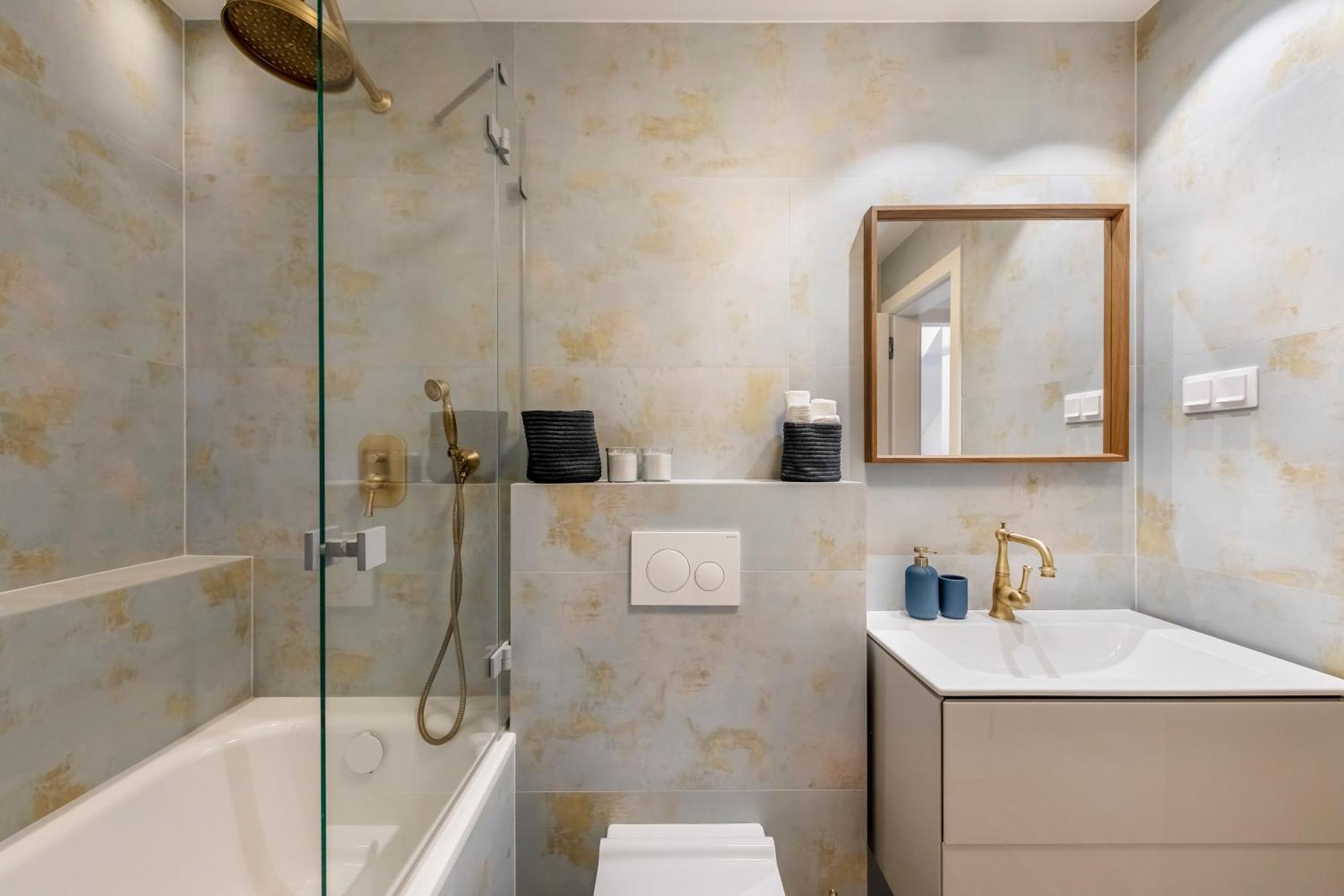 Artsy Exclusive Old Town Residence Gallery Walk Vilnius Room photo